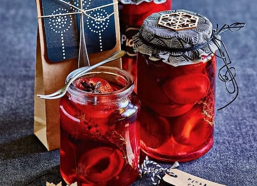 آلو بخارا گوشتی با رنگ طبیعی و ظاهر خوش‌ رنگ